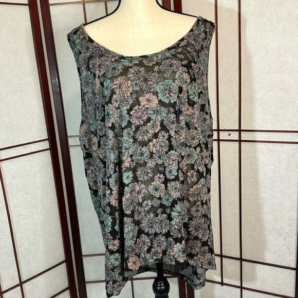 Torrid sheer floral sleeveless top torrid 4 - Picture 1 of 7